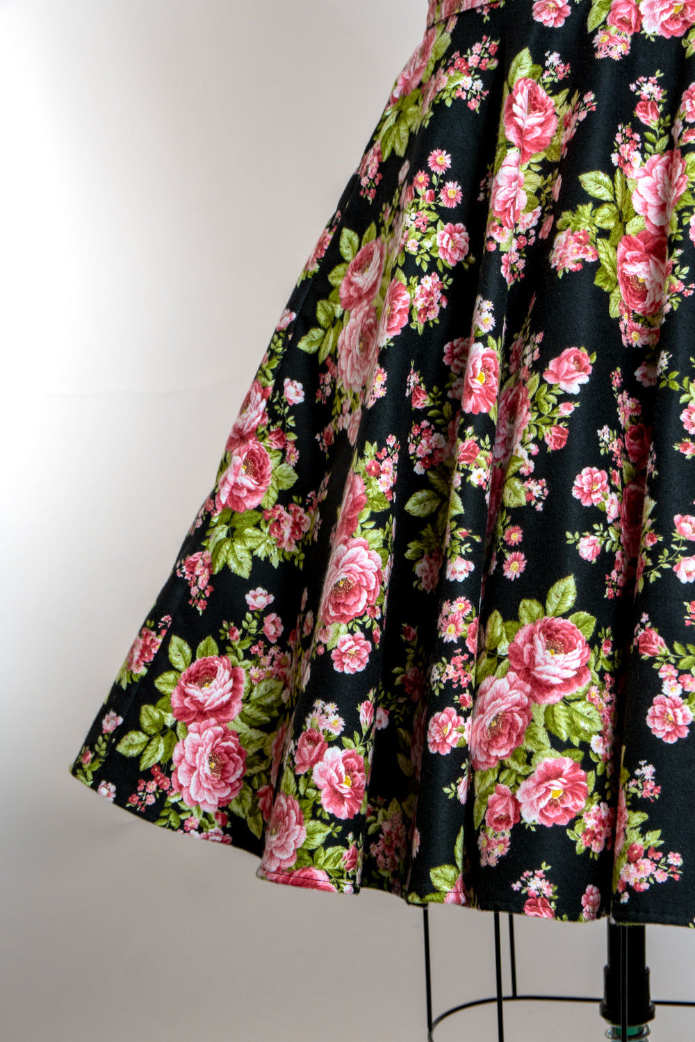 Kimmie Dress- Beautiful Roses on Flannel
