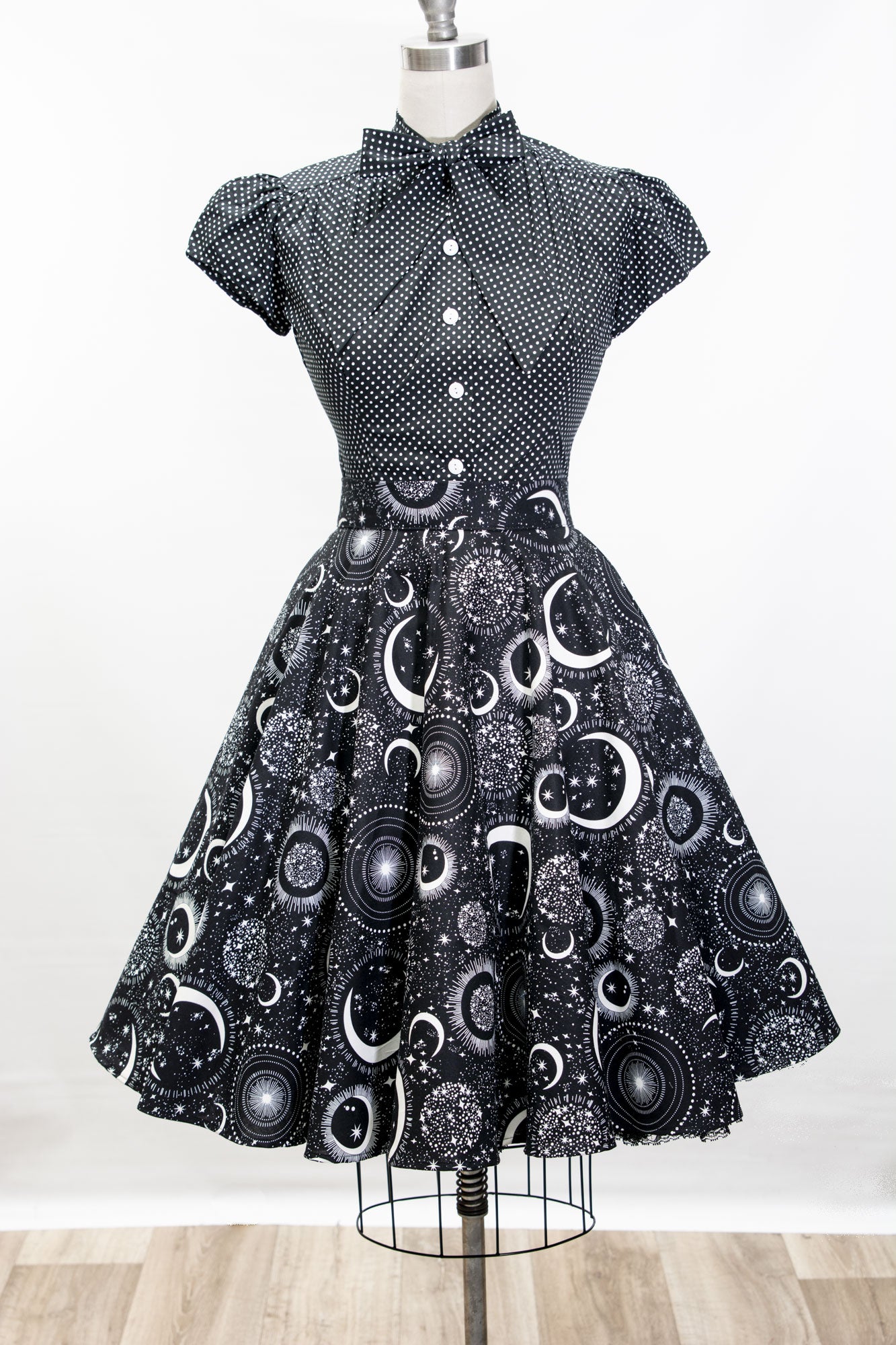 Haute Circle Skirt - Glow Moon (glow-in-the-dark)