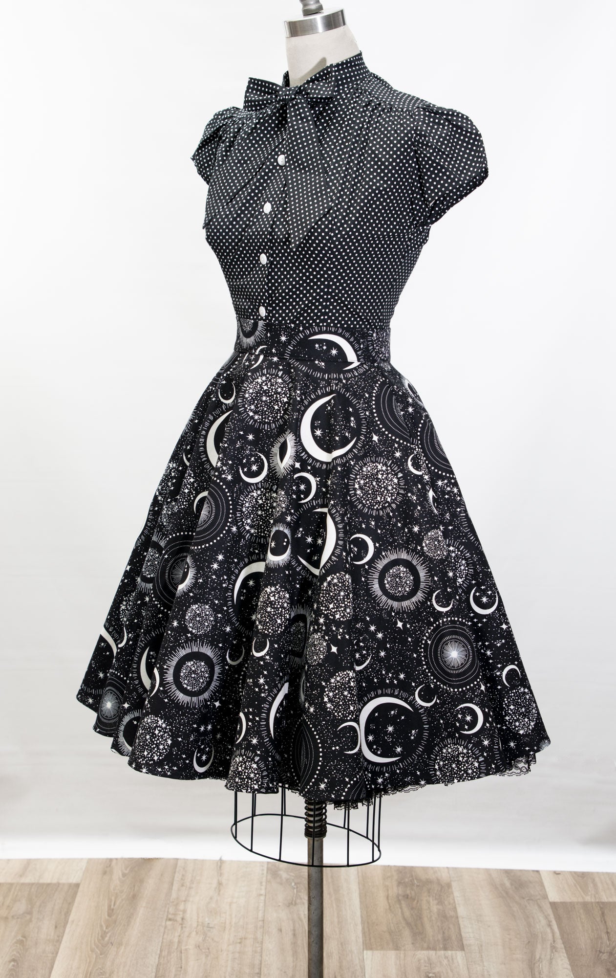 Haute Circle Skirt - Glow Moon (glow-in-the-dark)
