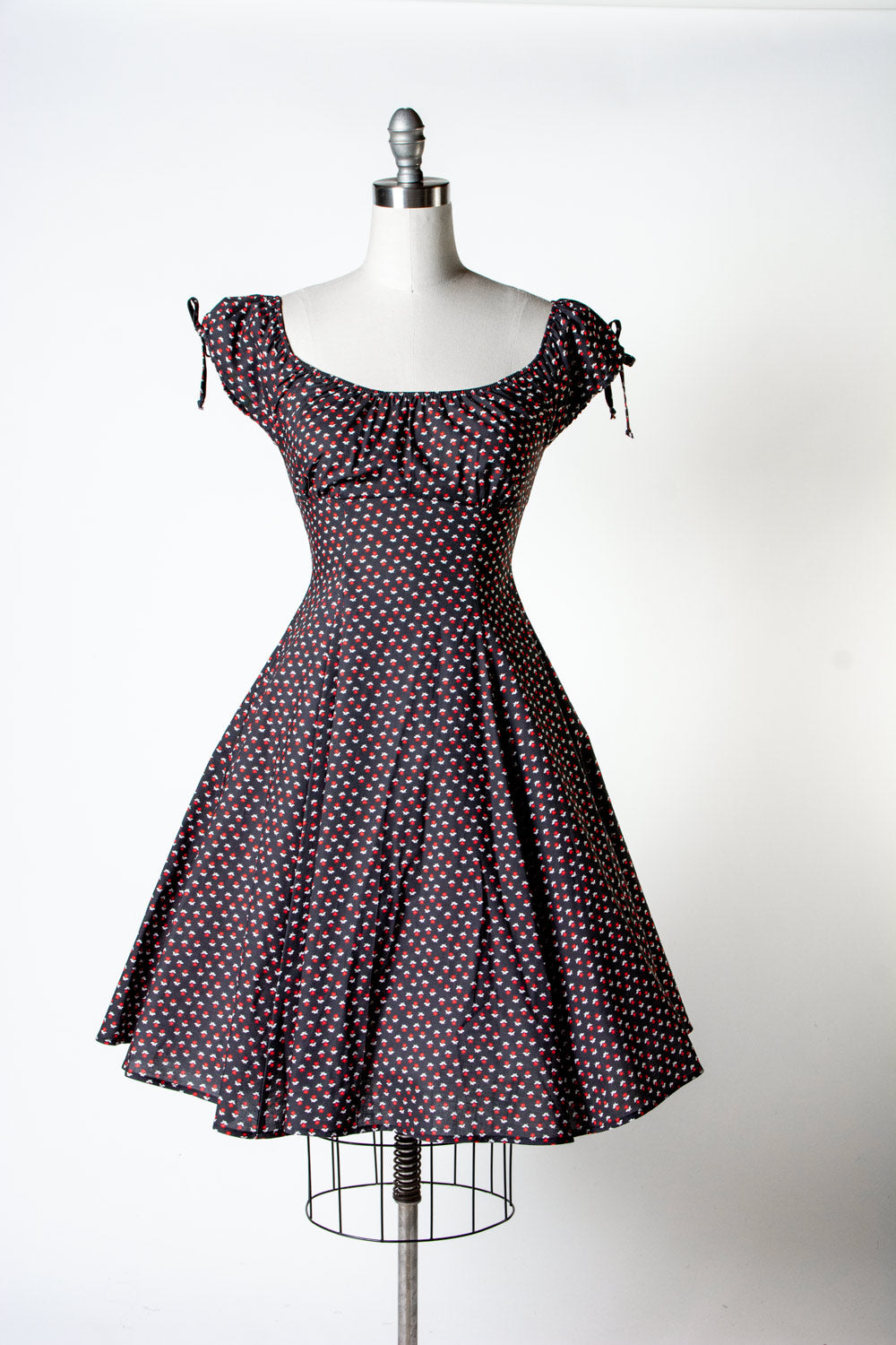 Hilda Dress - Ditsy Flower, Black