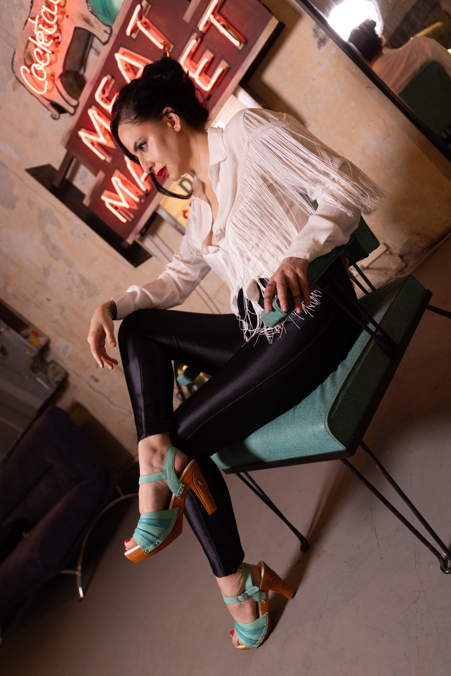 the Rockin' Tiki/with Ankle Strap - in NEW Holiday