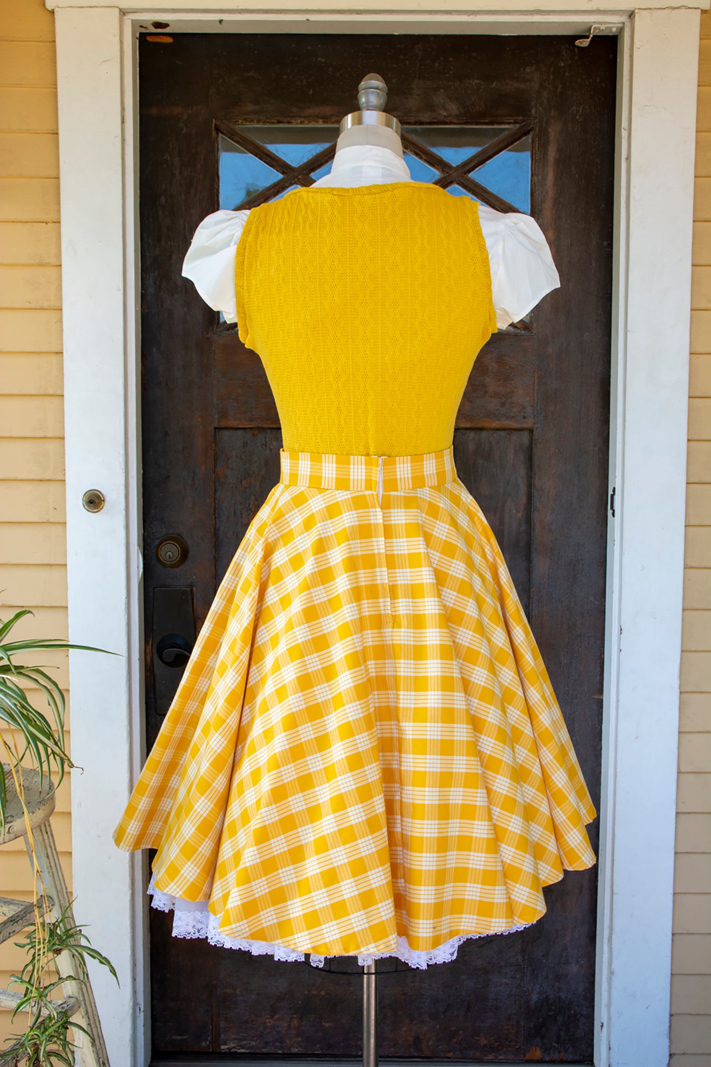 Vivi Vest- Cable Knit, Mustard