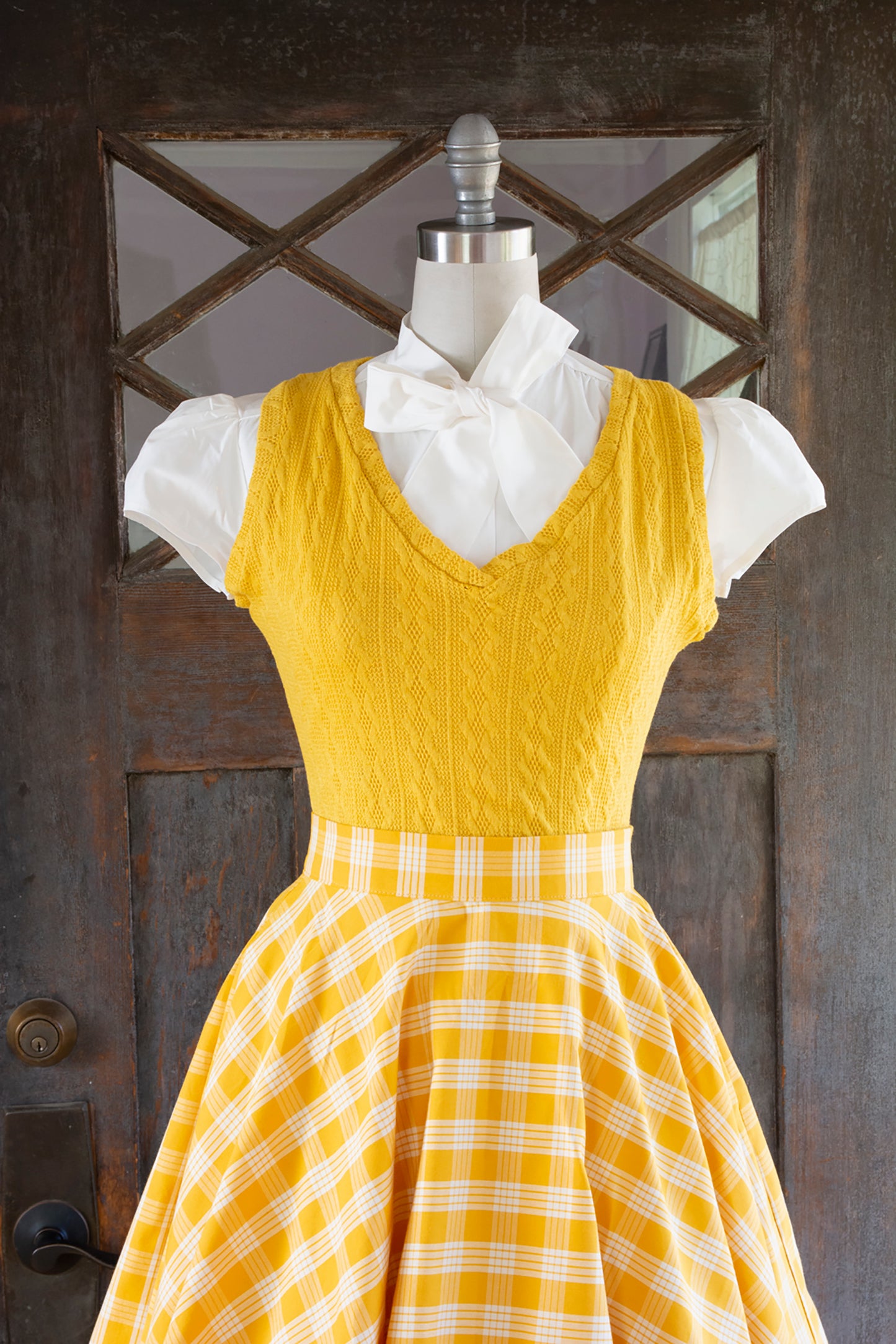 Vivi Vest- Cable Knit, Mustard