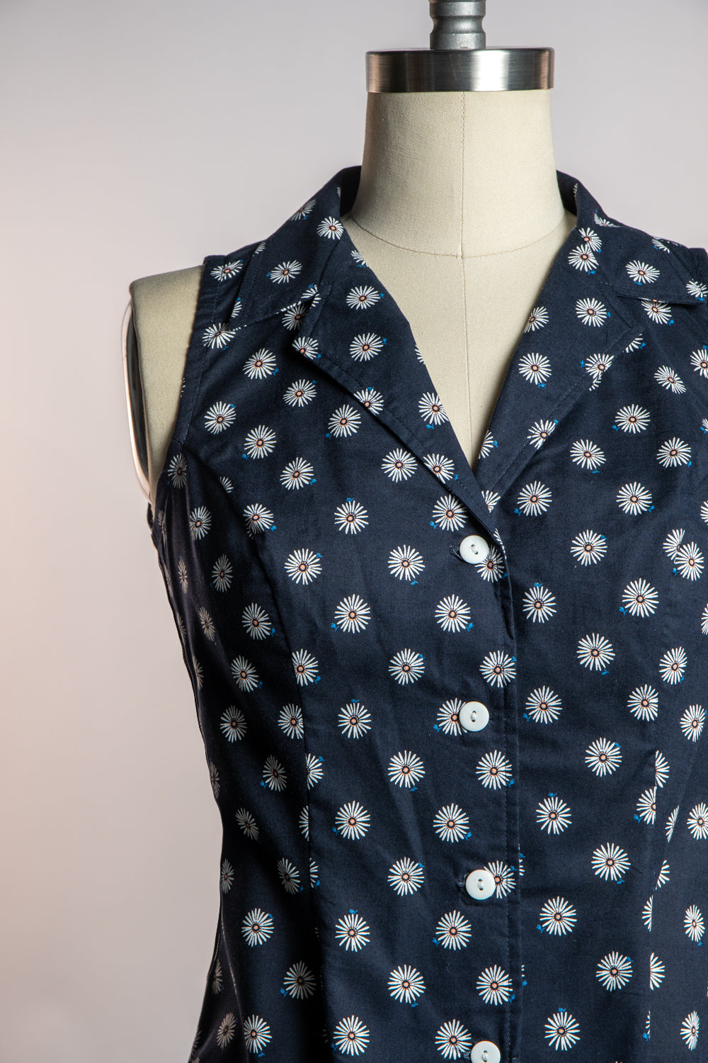 Betsy Blouse - Navy Daisy
