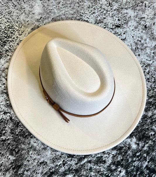 Fox & Fable - Vegan Felt Wide Brim Hat - XL - Cream - Plain