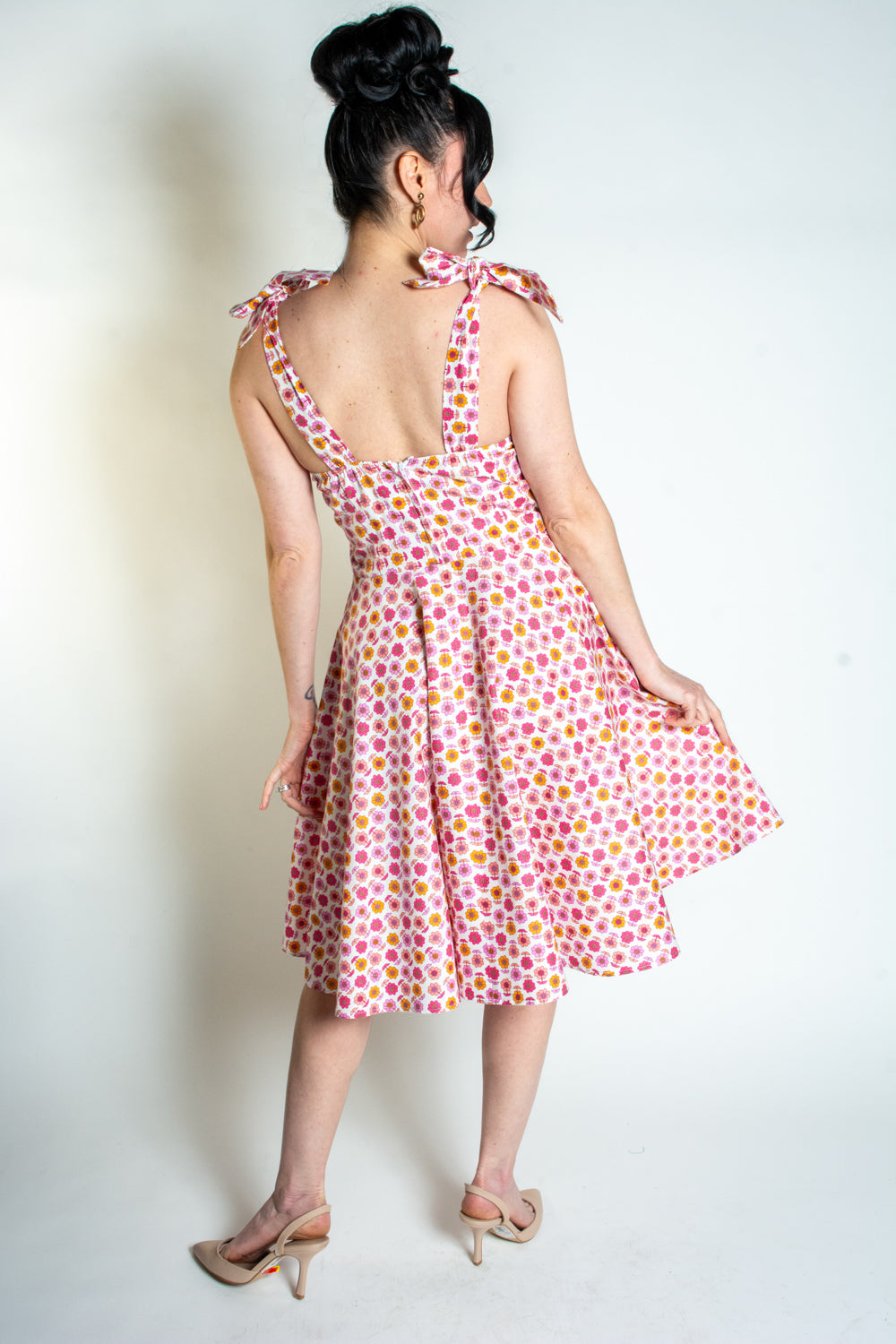 Sarah Swing Dress - Retro Daisy, Pink